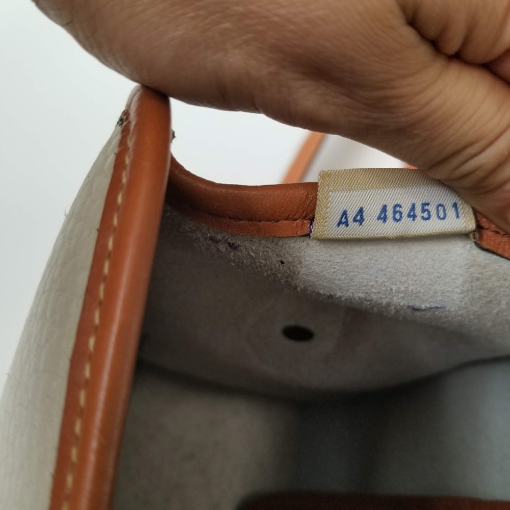 Dooney & Bourkey All Weather Bone Tan Leather Medium Essex Cross Shoulder Bag - Picture 6 of 16